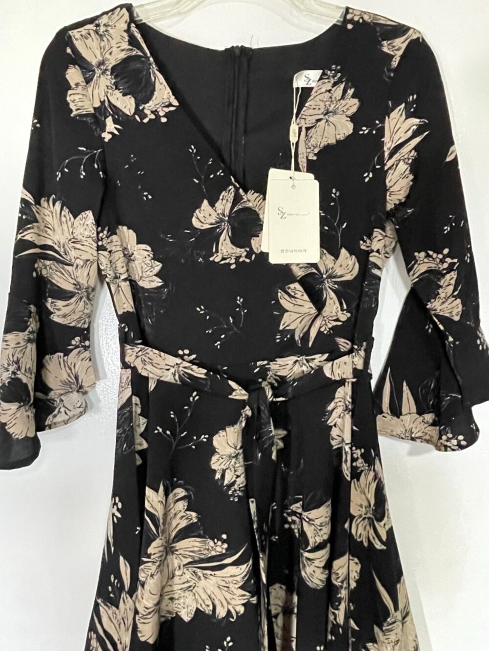 Style by Zone Women’s Black Floral V‑Neck Dress NWT Size Large Poly Spandex - Picture 2 of 8